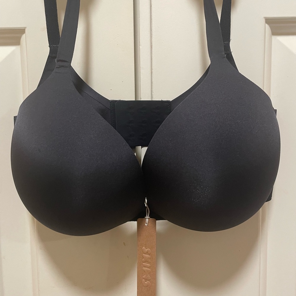 32DD Skims ultimate push up bra